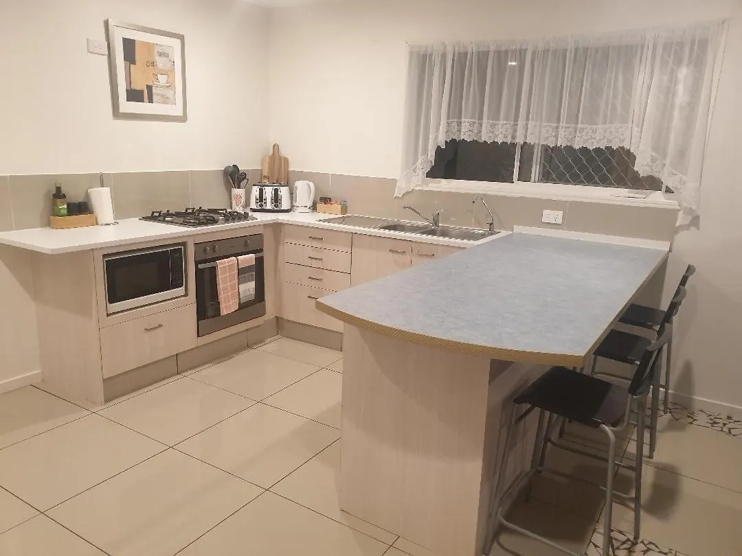 Homestyle Hostel - 18-36Yrs Caloundra